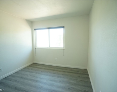 19524 Gravina Street - Photo Thumbnail 23