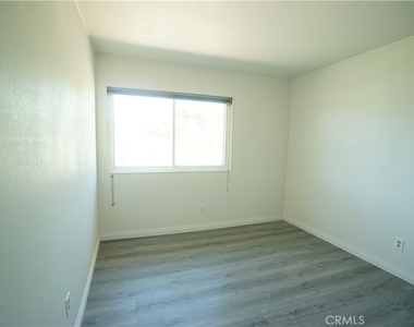 19524 Gravina Street - Photo Thumbnail 15