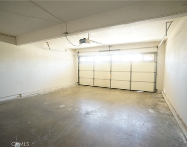 19524 Gravina Street - Photo Thumbnail 34