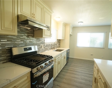 19524 Gravina Street - Photo Thumbnail 11