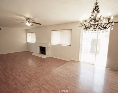 19524 Gravina Street - Photo Thumbnail 2