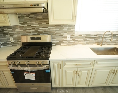 19524 Gravina Street - Photo Thumbnail 10