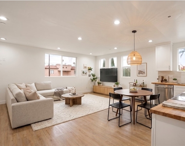 449 N Heliotrope Drive - Photo Thumbnail 1