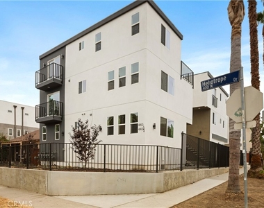 449 N Heliotrope Drive - Photo Thumbnail 9