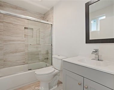 449 N Heliotrope Drive - Photo Thumbnail 7