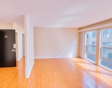 3815 Harrison St - Photo Thumbnail 6