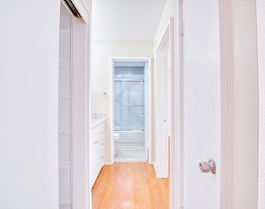 3815 Harrison St - Photo Thumbnail 11