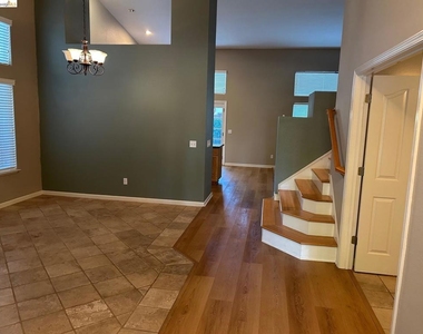 501 Red Rome Ln - Photo Thumbnail 3