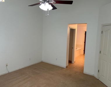 501 Red Rome Ln - Photo Thumbnail 18