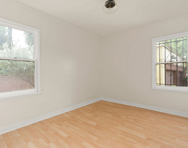 3104 Silver Lake Boulevard - Photo Thumbnail 10