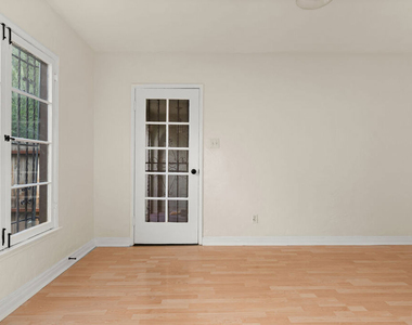 3104 Silver Lake Boulevard - Photo Thumbnail 1