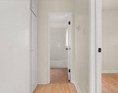 3104 Silver Lake Boulevard - Photo Thumbnail 8