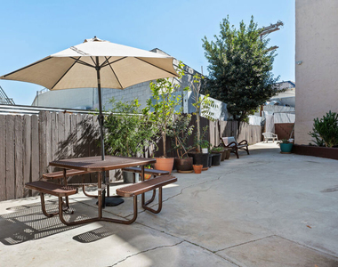 5320 W Olympic Boulevard - Photo Thumbnail 3