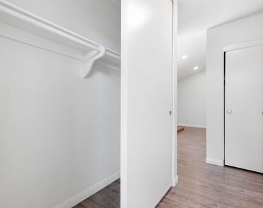 833 N Shadow Lake Drive - Photo Thumbnail 21