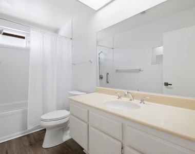 833 N Shadow Lake Drive - Photo Thumbnail 25