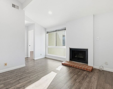 833 N Shadow Lake Drive - Photo Thumbnail 16