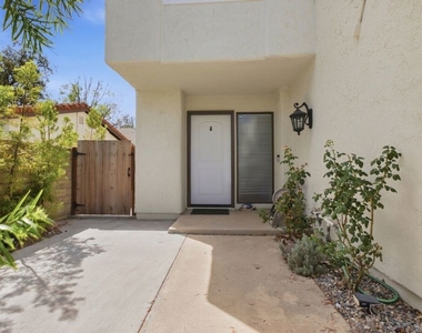 833 N Shadow Lake Drive - Photo Thumbnail 6
