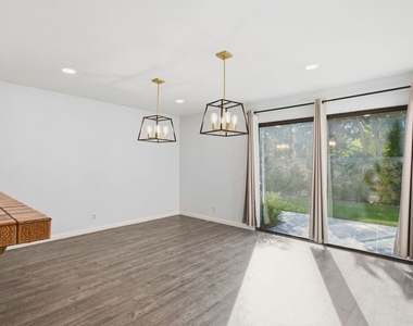 833 N Shadow Lake Drive - Photo Thumbnail 13