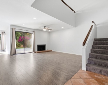 833 N Shadow Lake Drive - Photo Thumbnail 5