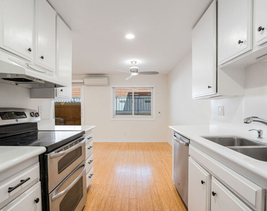 918 17th Street - Photo Thumbnail 7