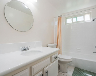 918 17th Street - Photo Thumbnail 8