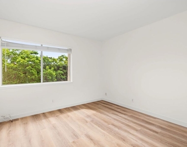 1831 Prosser Avenue - Photo Thumbnail 12
