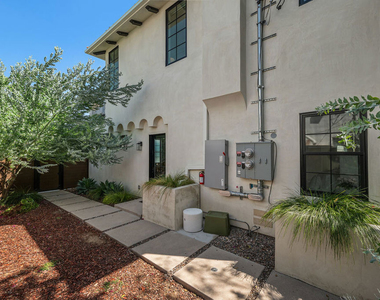 1203 N Vista Street - Photo Thumbnail 36