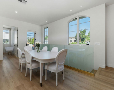 1203 N Vista Street - Photo Thumbnail 17