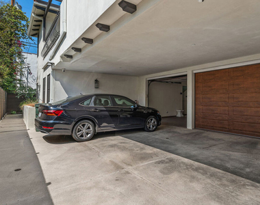 1203 N Vista Street - Photo Thumbnail 38