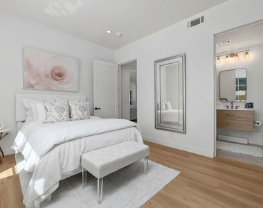 1203 N Vista Street - Photo Thumbnail 23