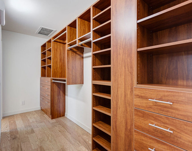209 Hollister Avenue - Photo Thumbnail 19