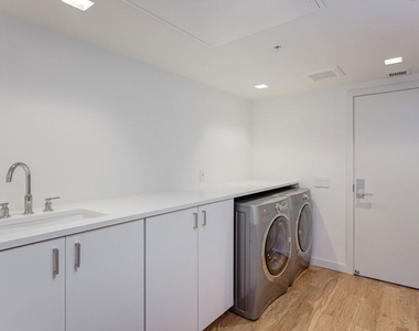 209 Hollister Avenue - Photo Thumbnail 24