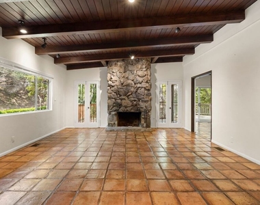 2370 Nichols Canyon Road - Photo Thumbnail 1