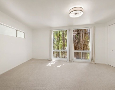 2370 Nichols Canyon Road - Photo Thumbnail 9