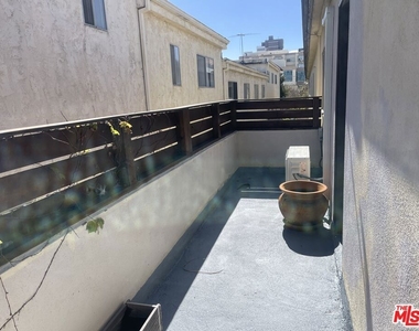 1241 17th Street - Photo Thumbnail 14