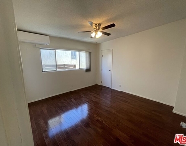 1241 17th Street - Photo Thumbnail 11