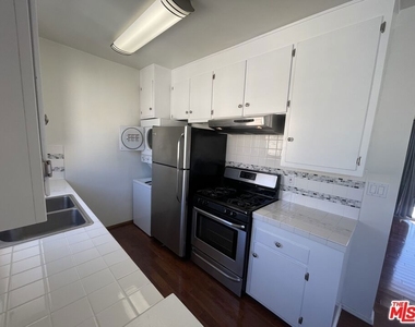 1241 17th Street - Photo Thumbnail 1