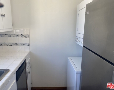 1241 17th Street - Photo Thumbnail 16