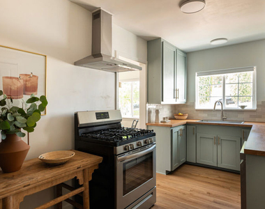 5140 Miriam Street - Photo Thumbnail 10