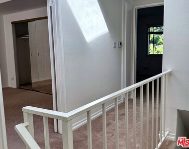 28142 Driver Avenue - Photo Thumbnail 9
