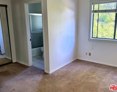 28142 Driver Avenue - Photo Thumbnail 15