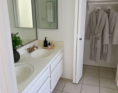 28142 Driver Avenue - Photo Thumbnail 14