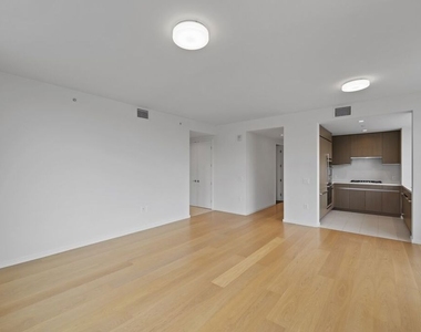 889 Francisco Street - Photo Thumbnail 5