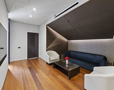 889 Francisco Street - Photo Thumbnail 25