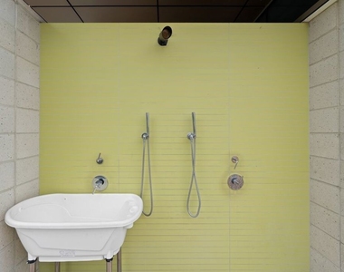 889 Francisco Street - Photo Thumbnail 28