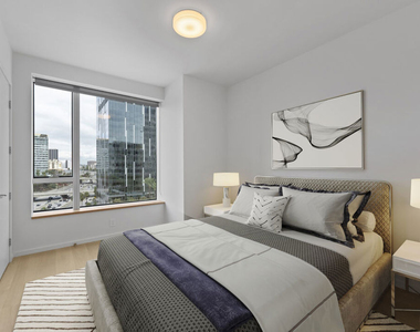 889 Francisco Street - Photo Thumbnail 14