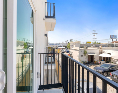 10965 Calvert - Photo Thumbnail 19