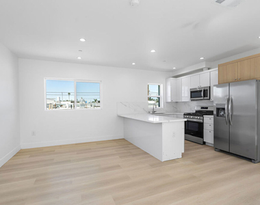 10965 Calvert - Photo Thumbnail 4