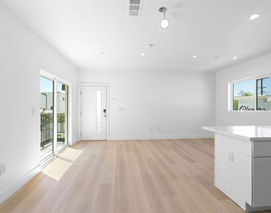 10965 Calvert - Photo Thumbnail 8