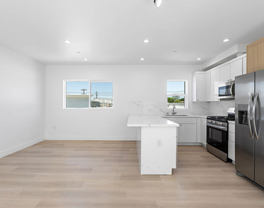 10965 Calvert - Photo Thumbnail 5
